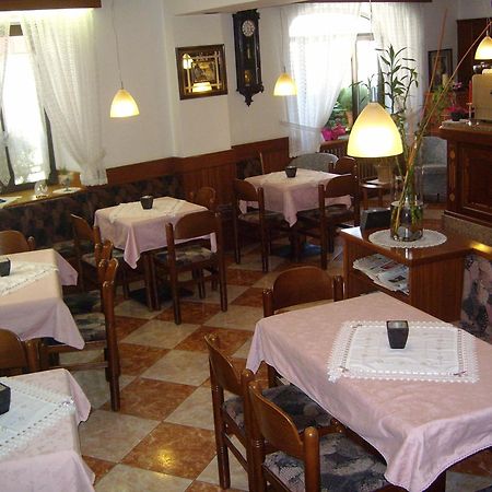 Albergo Antica Rosa Левіко-Терме Екстер'єр фото