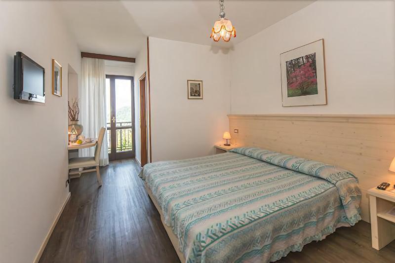 Albergo Antica Rosa Левіко-Терме Екстер'єр фото