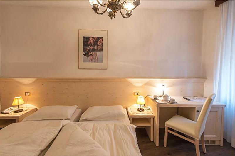 Albergo Antica Rosa Левіко-Терме Екстер'єр фото