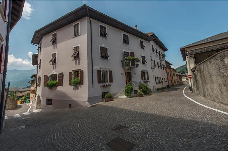 Albergo Antica Rosa Левіко-Терме Екстер'єр фото
