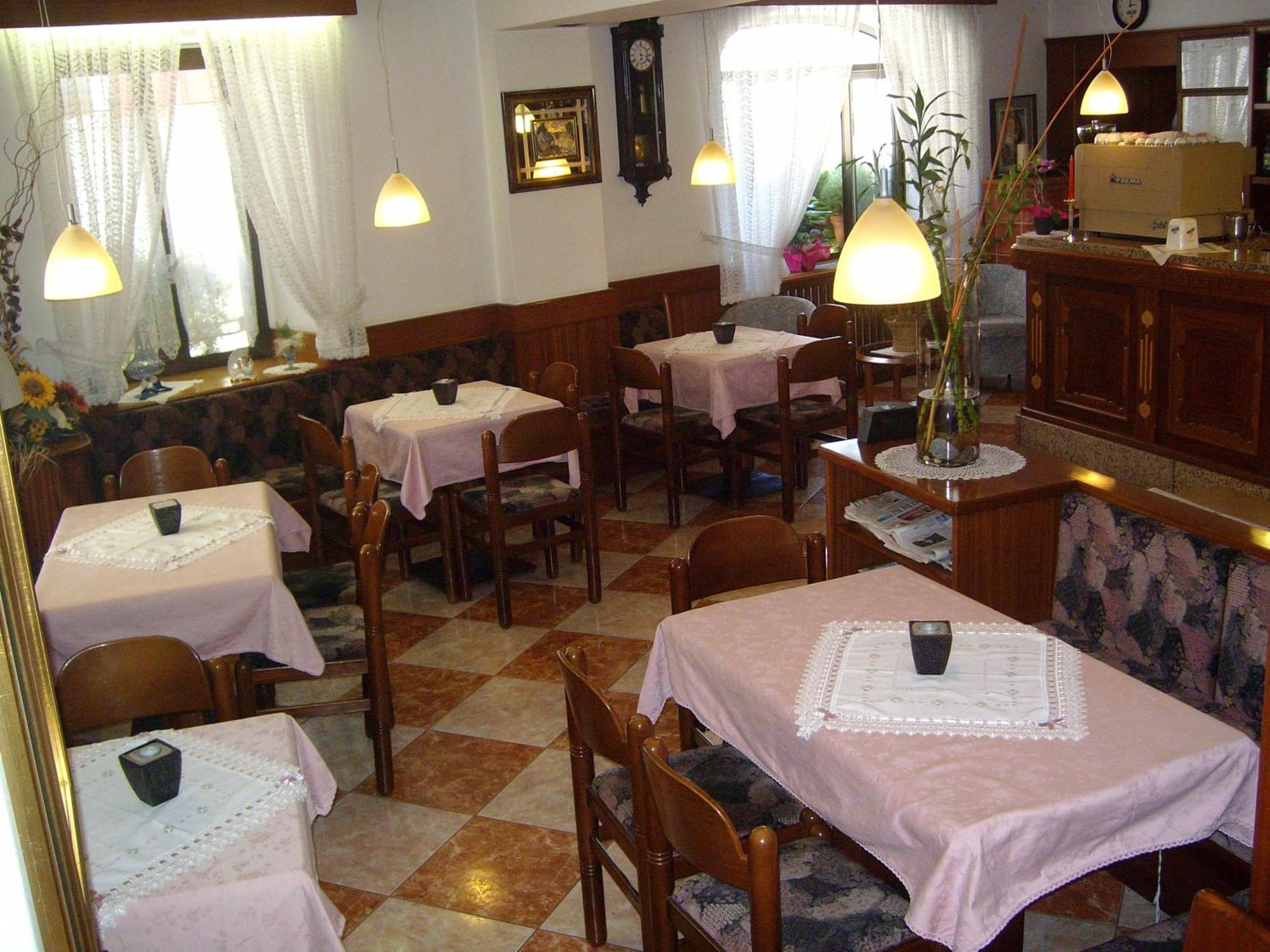 Albergo Antica Rosa Левіко-Терме Екстер'єр фото