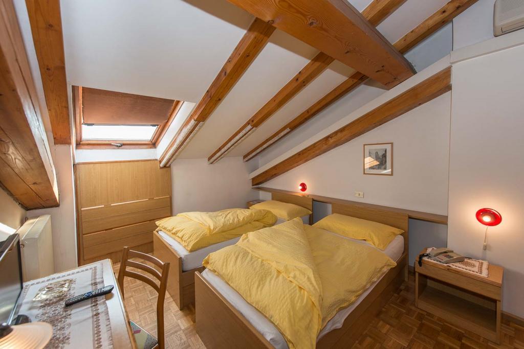 Albergo Antica Rosa Левіко-Терме Екстер'єр фото